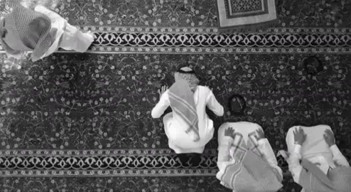 ﴿ وَكَانَ بِالْمُؤْمِنِينَ رَحِيمًا ﴾                                                                                                                                         #قران_كريم#صدقه_جاريه_لفقيدتي. 