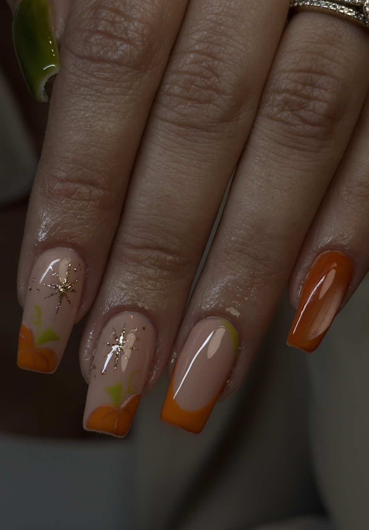 Pumpkin 🎃 Season is here! #fallfashion #fallnails #pumpkinseason #nudenails #rgv 