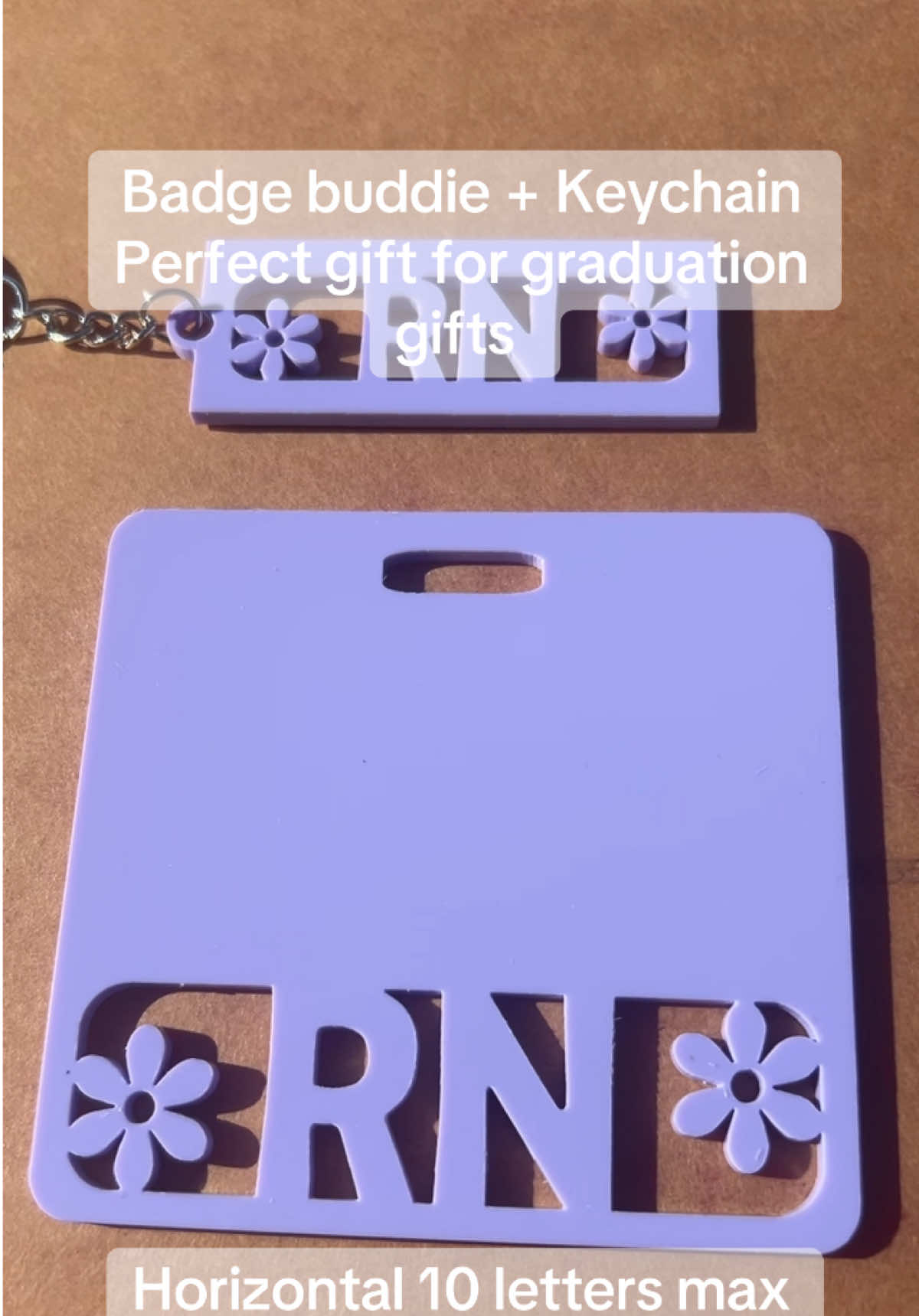Cute graduation gift idea’s. #badgeholder #daisy #customized #gift #tiktokshop 