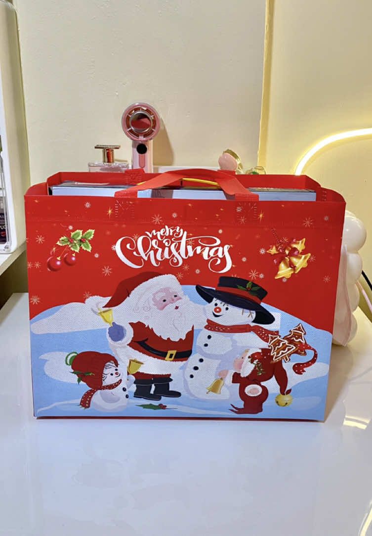 Perfect lagyan ng regalo or give aways sa pasko ✨🌷 #christmasbag #christmasgiftbags #giftbag #chritsmas #christmasgiveaway 