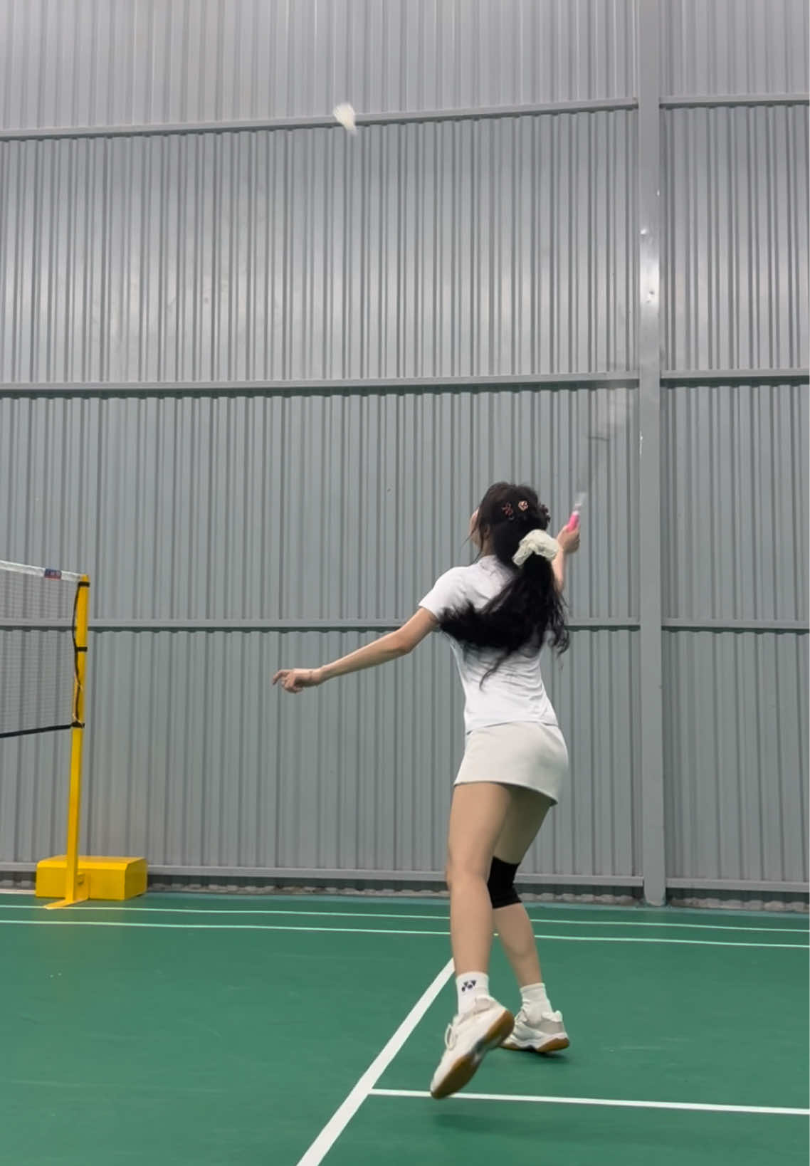 Lỡ đánh cầu vào đội bạn 🤧 #checkin #badminton #caulong #funny 