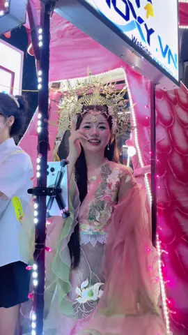 Nhìn bả quẩy cuốn cực mn nhỉ#tuyênquang22❤️❤️ #xuhuongtitok 