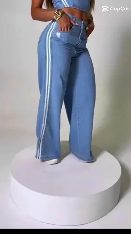 Dê uma olhada em Conjunto Jeans Calça Pantalona Listras Wedi Leg Larga Trackpants Alta com Cropped Tomara Que Caia. Compre na Shopee agora!  https://s.shopee.com.br/40XK5ocvJ2 #comenten💗👑🥺 #shopee 