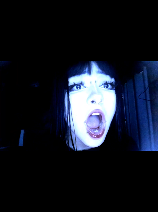 FROOOOOZEN INSIDE #evanescence #webcore #bringmetolife #linda #song 