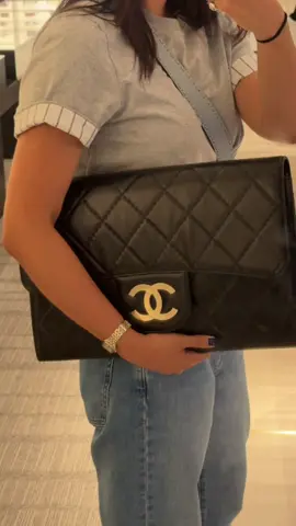 What do we think of this giant chanel clutch? #fyp #chanel #chanelaw25 #chanelbag 