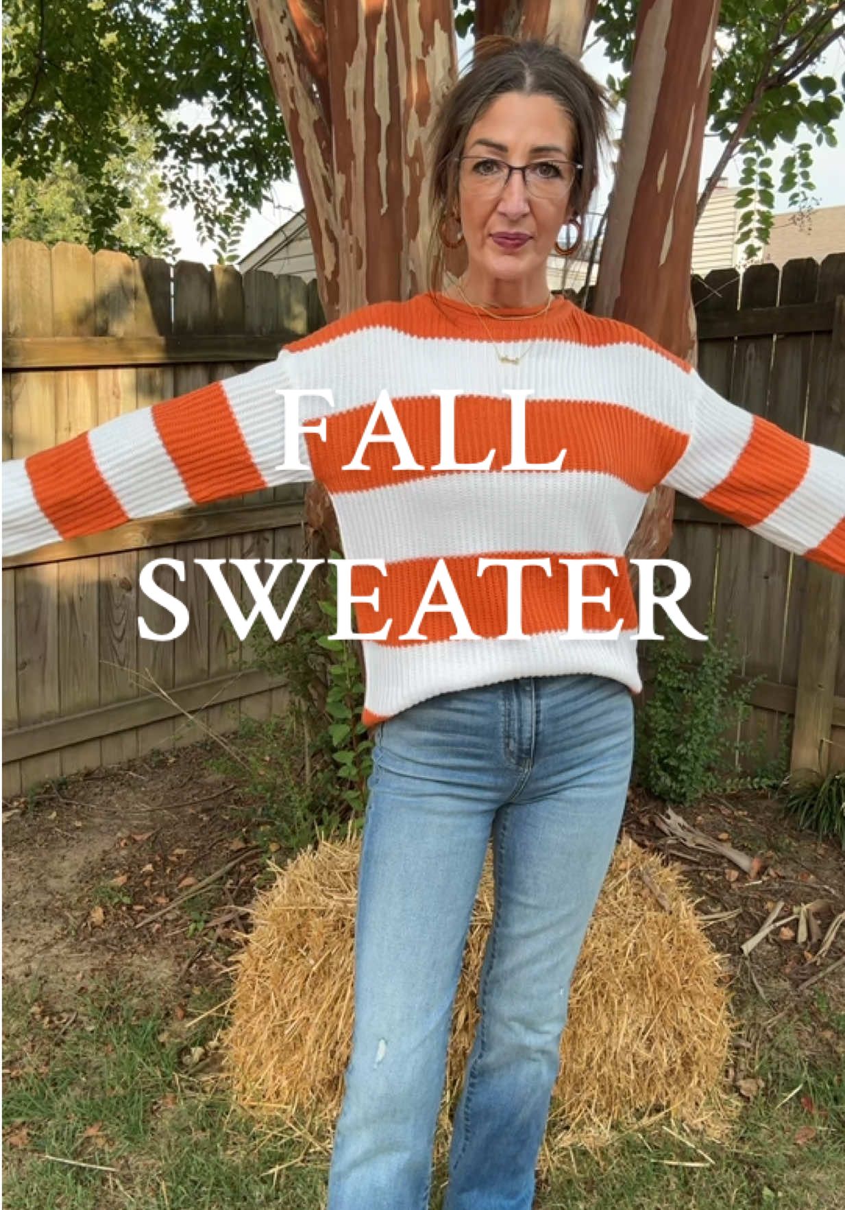 This oversized sweater is perfect for fall! @ZESICA 