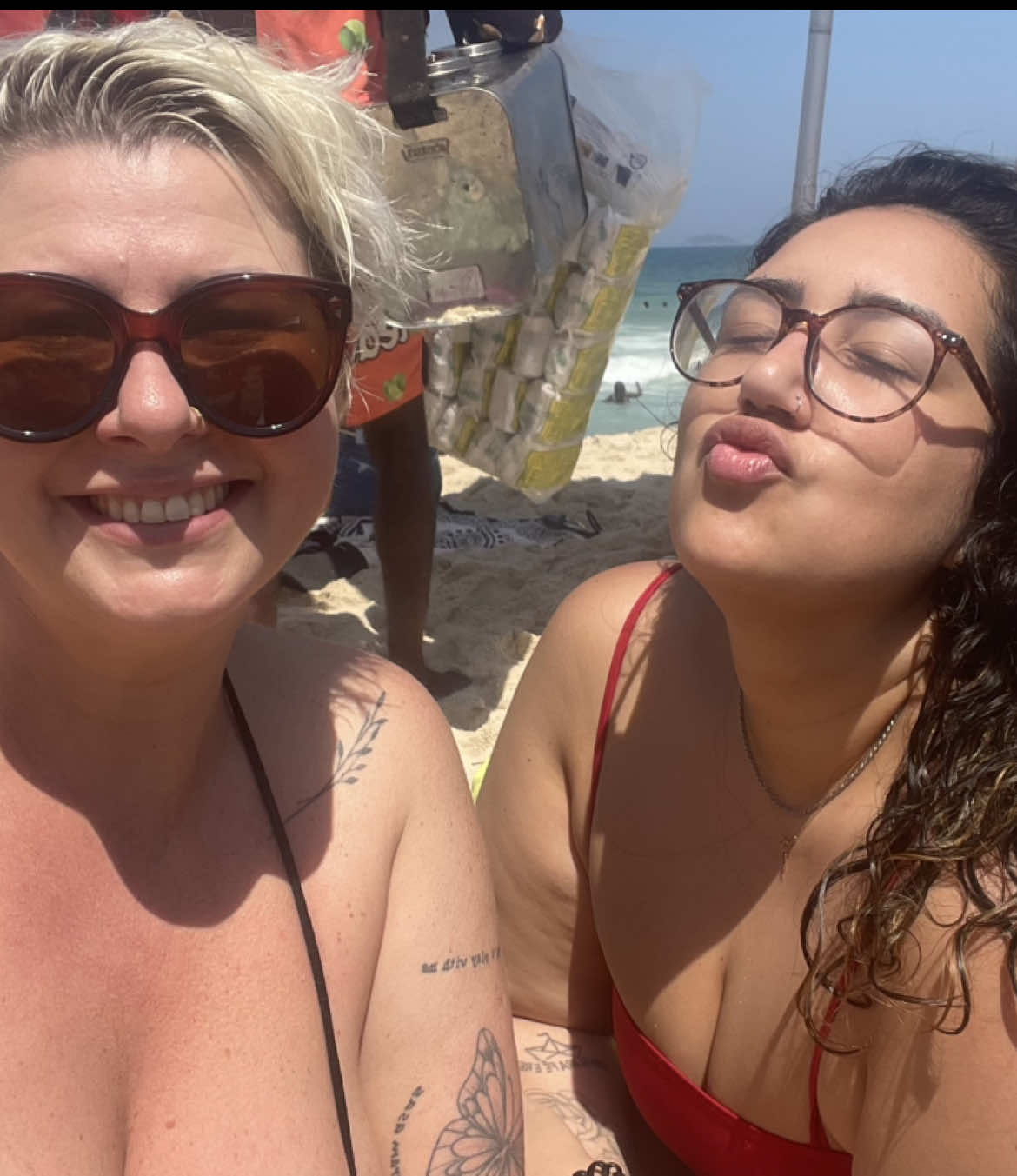 Pena que a gente não tinha condição de ser amigas, obrigada ex!  #meuexquemedeu #riodejaneiro #goodvibes #gratidão #paz @Amanda Macedo 