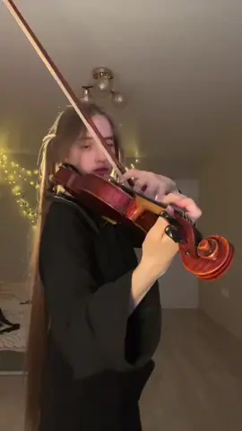 🎻✨ Violino Marinos Profissional 🔧 Regulado por luthier com cavalete Lamberti 🌳 Construção em madeira sólida para som encorpado 🎶 Ótima sonoridade e projeção profissional Link De Compra No Primeiro Comentário  #Violino #InstrumentosMusicais #ViolinoProfissional #MadeiraSólida #ShopeeBrasil 