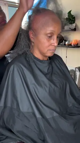 Alopecia Sew ins 🫶🏾While it’s still Alopecia Awareness Month-Let’s continue to celebrate confidence, community and coverage🫶🏾 Are you or someone you know struggling with hair loss? Discover the transformative power of our tailored hair installations! We specialize in helping women facing extreme hair loss due to menopause,hormonal imbalances,cancer, alopecia, genetics ,lupus, and other challenges or medical conditions. Our lightweight, customized installations are designed to cater to each individual’s needs, providing a natural look and feel. We recommend maintaining the installations for 4-6 weeks to ensure the health of your scalp, with many clients enjoying their new look for even longer with proper care. This service is perfect for special occasions or vacations where you want to feel confident and secure without the worry of traditional units. 🫶🏾Accepting New Clients 🫶🏾Stylists!! Our first virtual workshop will be in session September 29!! We also have 1 on 1 classes available ❤️ All links are in our bio… JuneyBeesTotalCare.com #atlstylist #alopeciastylist #motivation #hairloss #inspiration 