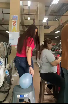 girl poppingballoons #LIVEIncentiveProgram #LIVEStory #PaidPartnership 