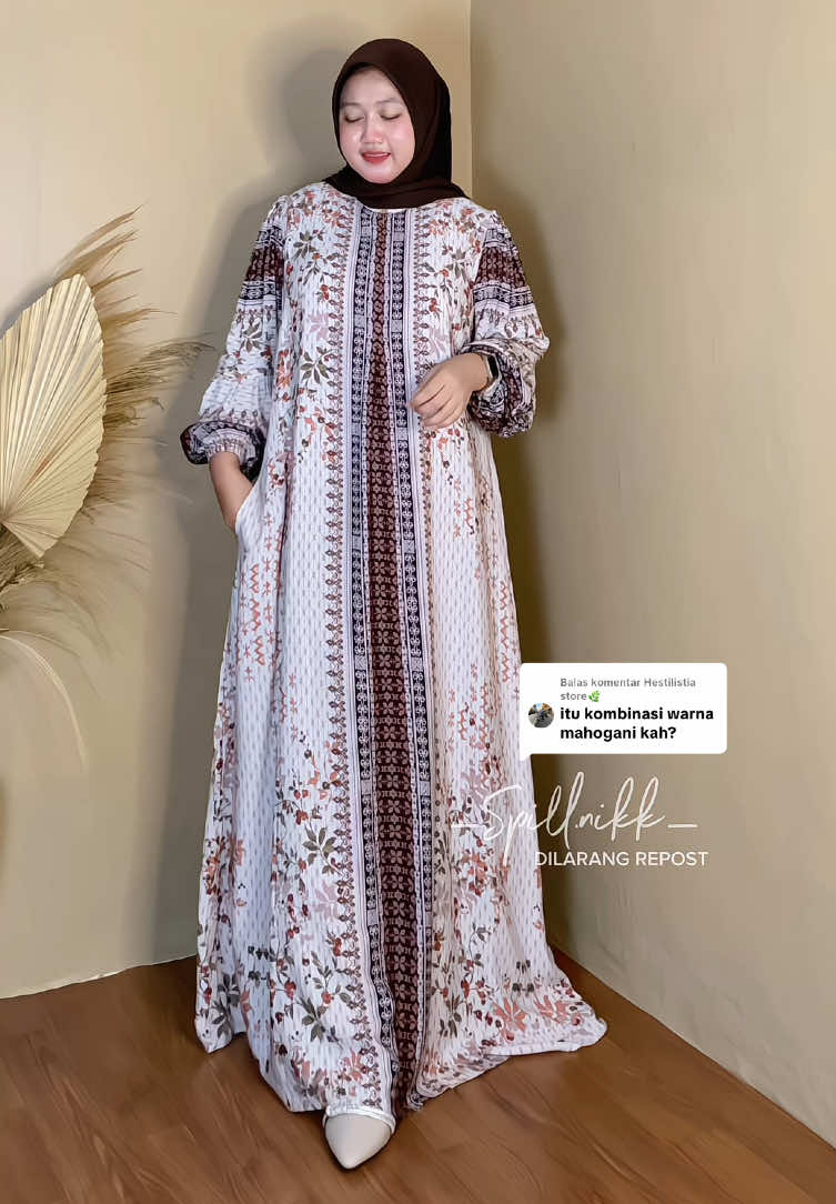 Membalas @Hestilistia store🌿 Gamis rayon cantik kombinasi warna mahogany 🤎✨ #gamislebaran #gamiskondangan #gamisbusui #gamismahogany #gamisjumbo 