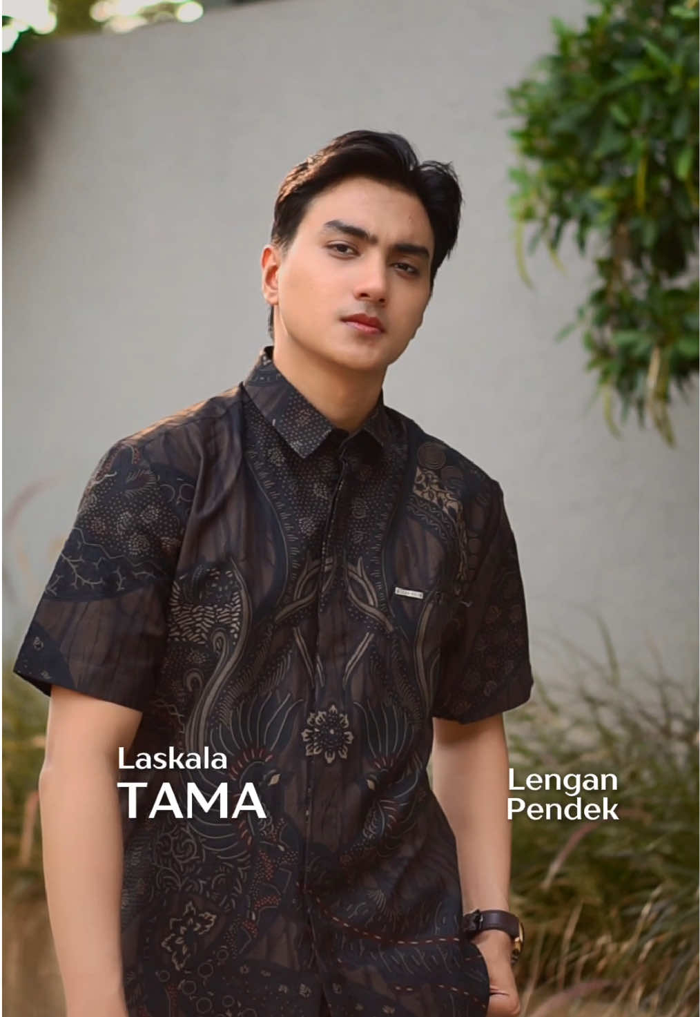 2 versi Laskala Tama, lengan pendek dan lengan panjang #LaskalaBatik #ArtisanBatik #BatikPria #BatikKantor #BatikKondangan 