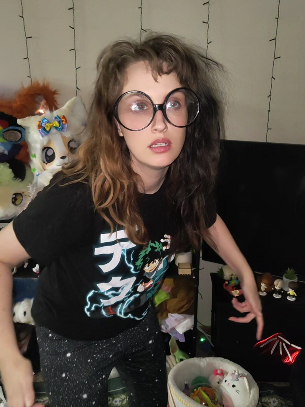 Anything to avoid looking like an addict (I'm not and I forget to take them constantly) #jouffa #roflgator #jimbojames #marcusthevrchatworm #vrchatmemes 