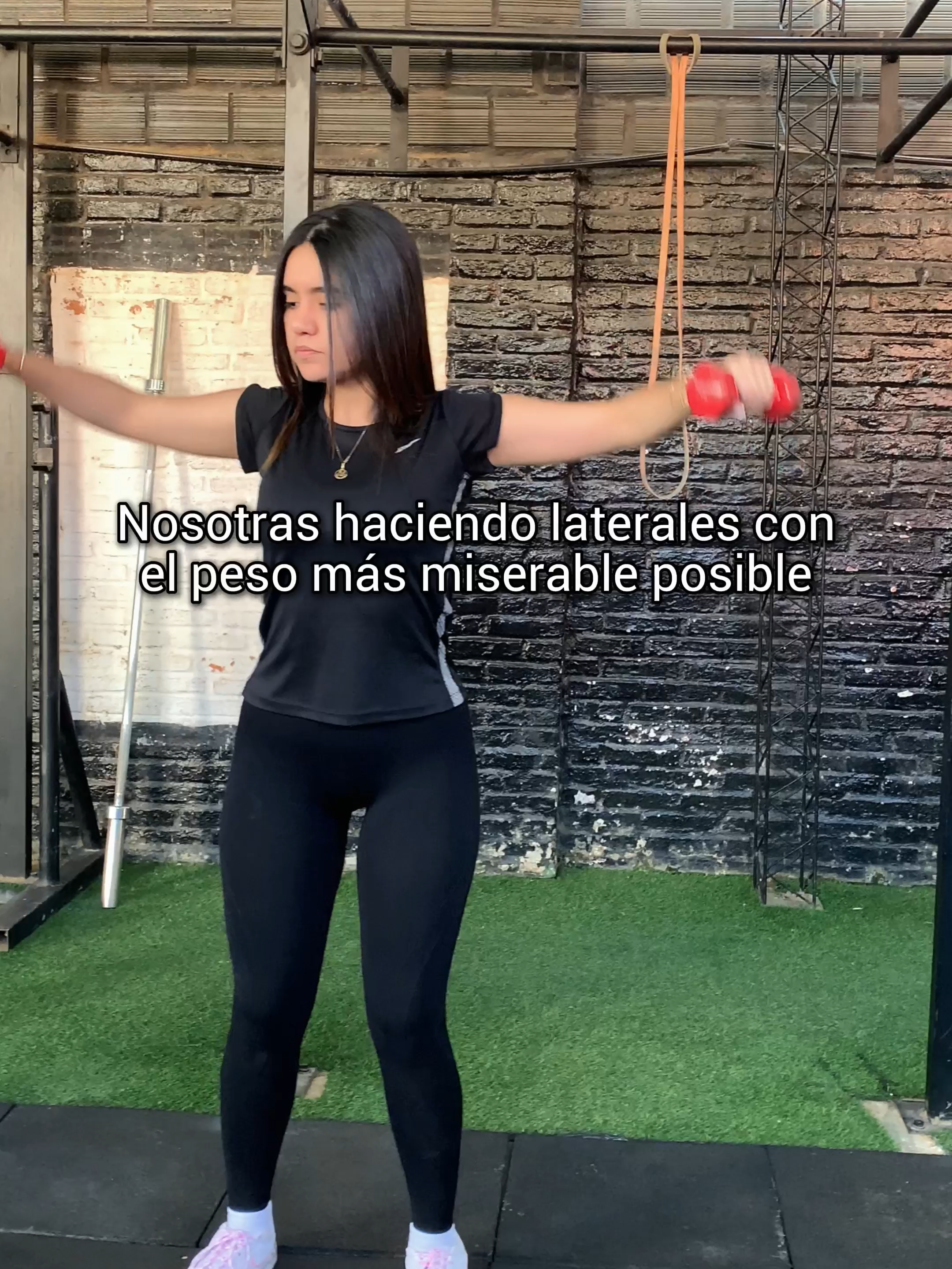 Dandolo todo en la serie, porque aun quedan 4 rondas más☝🏽💪🔥 #bolivia🇧🇴 #victorytraining #Fitness