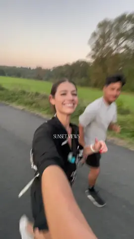 a lil run 🫶🚔  #policeoftiktok #community #copsoftiktok #policeworkouts #latina #Fitness #2milerun 