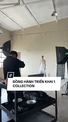 Chụp hình cuối khoá sau thời gian đồng hành triển khai 1 Collection của học viên tại Dang Phong Fashion Academy❤️ #DangPhongFashionAcademy #fashion #sketch #dangphong #designer 