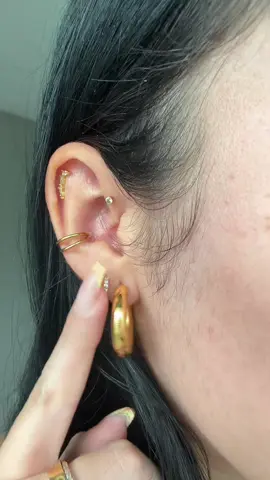 In loveeeee #jewlery #waterproofjewelry #goldjewelry #earrings 