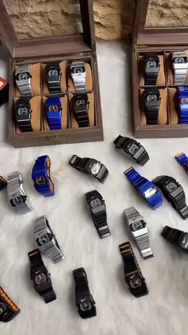 ⏱️✨ تريد شي جديد ومميز؟شوف هاي الساعة الأوربية الرياضية من NlKE 👌🔹 كوالتي عالي والجمال واضح من الفيديو 🔥🔹 تصميم أنيق متألق بالوان مميزة 🖤🔹 ماكينة ياباني أصلية🔹 طلاء ثابت ضد التآكل🔹 سير مع قفل فراشة مريح وأنيق⌚ ساعة تستحق الاقتناء… كل لون أجمل من الثاني!