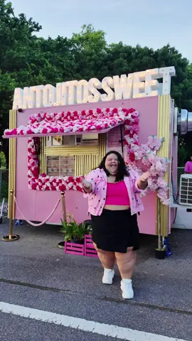 Súper Emocionada de hablarles de @Antojitos Sweet ! Creado por dos hermanas y diseñado para darles a sus clientes lo mejor! 💖 Tienen Delivery Todos los días y su horario es cómodo L-D 10:00am a 8:00pm El Spot que hacía falta en Guayama!!! Visítalo ya 👍🏼 #besitopintao #puertorico🇵🇷 #comidadeliciosa #antojitos 