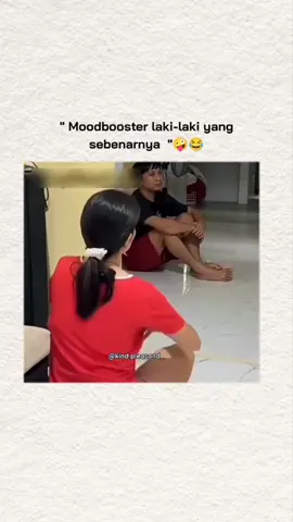 1 pria tersenyum, semua penonton pria juga pasti senyum2 🫵🤣.#sw #likes #fypage #selalu #pria 