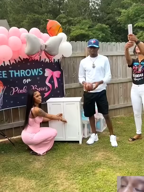 💕She got up and ran after Gender Reveal 🏀🏃🏾‍♀️  @SAGINAWDANCESHOW Follow @luvmehair_southafrica for more inspiration💜 #luvmehairsouthafrica #blackgirlmagic #sharing #reallife #funnyvideos😂 #fyp #fashiontiktok #foryoupage❤️❤️