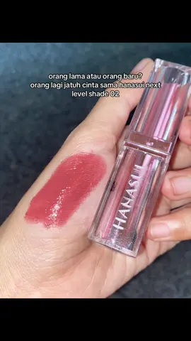 shadenya cantik-cantik, tapi shade 02 paling cantikkk si #makeup #lipbalm #glossylips #liptint #fyp 