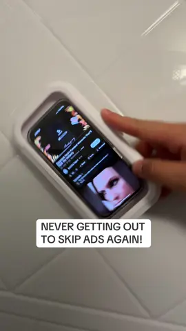 This waterproof phone holder is a game changer #showertok #showerroutine #hacks #showerproducts 