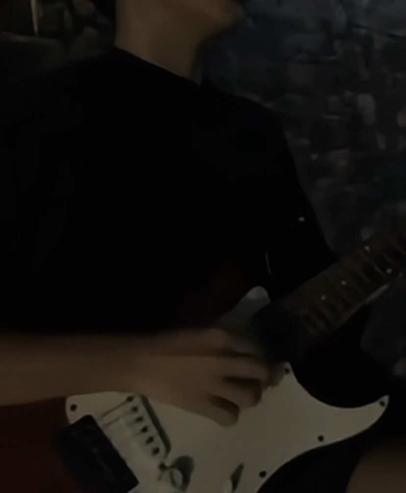 Old Love - Putri Dahlia #fy #xybca #electricguitar #fyp 