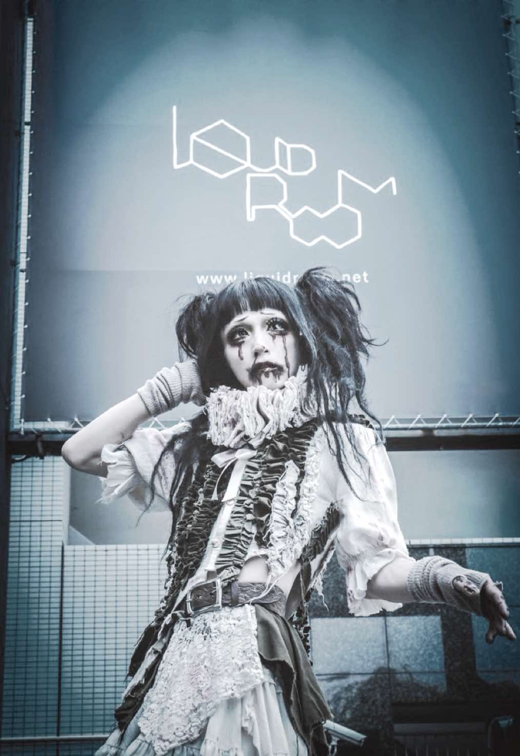 Ignore how it’s kinda off beat or if TikTok ruins the quality 😒 #madmansesprit #fyp #kyuhomadmansespirit #kyuholee #vkei  meow 
