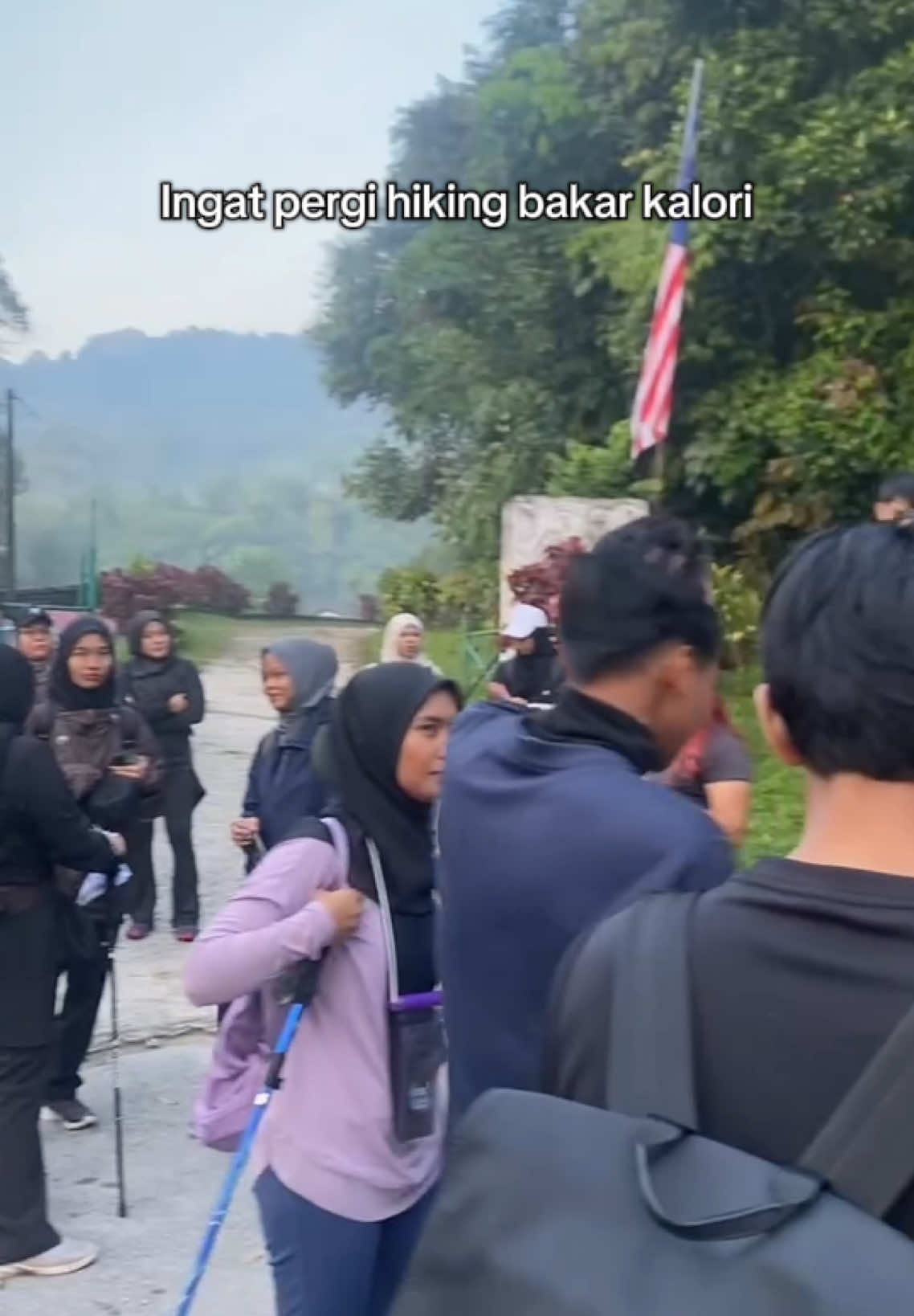 Balik rumah, stress bertambah 😂 #Hiking #outdoorgank #hikingadventures #fyp #sungailepoh 
