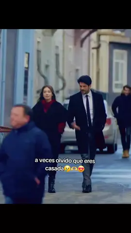 A veces olvido que eres casada😍🫶#karasevda😍 #Amoreterno #todoconella❤️❤️ #losbroncos🎧🎤🖤🤍🎼🎶😎 #novelaturcaenespañol🇹🇷😊paratiiiiiiii 