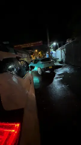 Trời mưa xe hk khởi động đc đẩy luôn