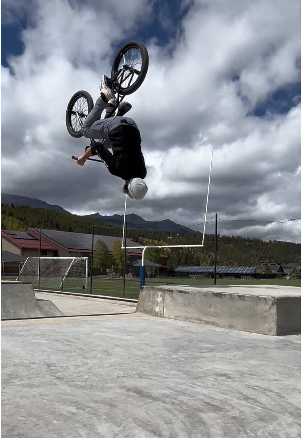 Backflip to ice pick grind #bmx #colorado #breckenridge #dakridesbikes 