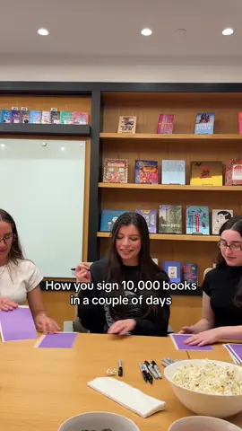 My hands hurt but so thrilled Grim and Oro: Dueling Crowns edition is here! #lightlark #BookTok #grimandoro #duelingcrowns #alexaster 