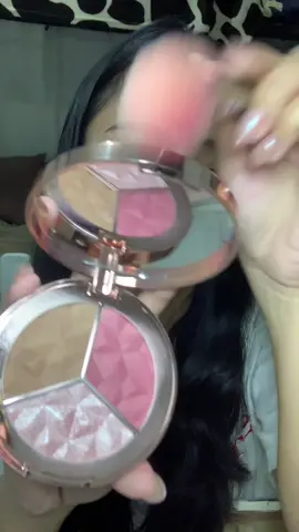 @Teviant  trying out the teviant trio palette in the shade Girl Friend #teviant #deitydust #teviantbeauty 