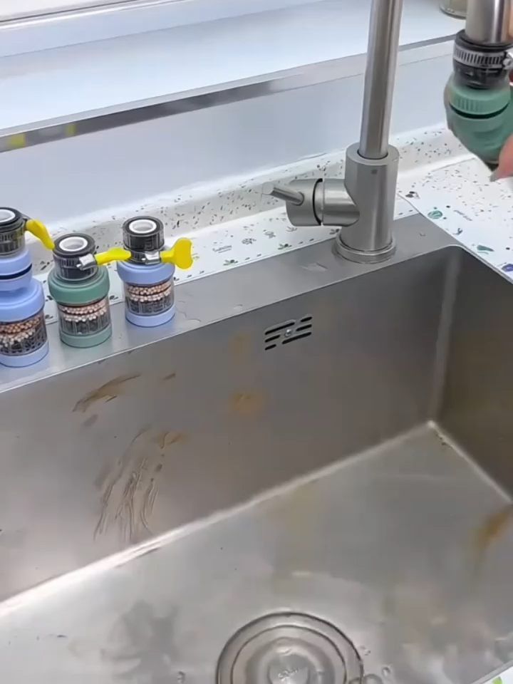 Đầu lọc vòi nước 360 độ #ĐầuVòiLọcNước #TăngÁp360Độ #VòiRửaChénBát #CóKhóaCổDê #CóCánhQuạt #CóThểKéoDài #TiệnLợi #TiếtKiệmNước #PhụKiệnNhàBếp #VòiNướcThôngMinh