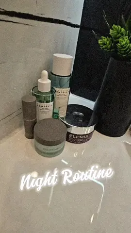 Rutina Norturna 🌛💤 #CapCut #parati #trending  #viral  #skin1004 