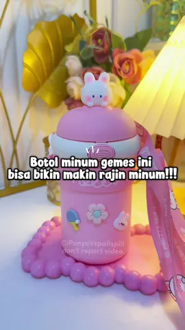 Siapa sih yang nggak jadi rajin minum kalau botolnya gemes gini? #gelaskaca #botolminum #botolminumkaca #tumbler #tumblergelaskaca 