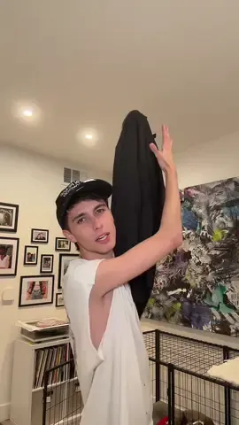 pov: fashion facetime from your gay bestie