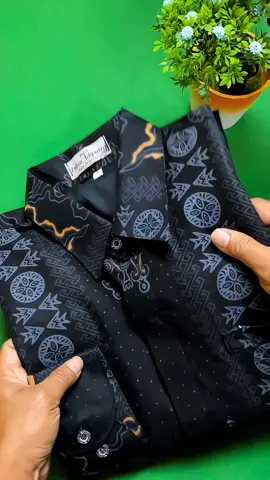 kemeja batik pria co dikeranjang kuning #batik #batikmurah #guncang1010 #promoguncang1010 #batikpria 