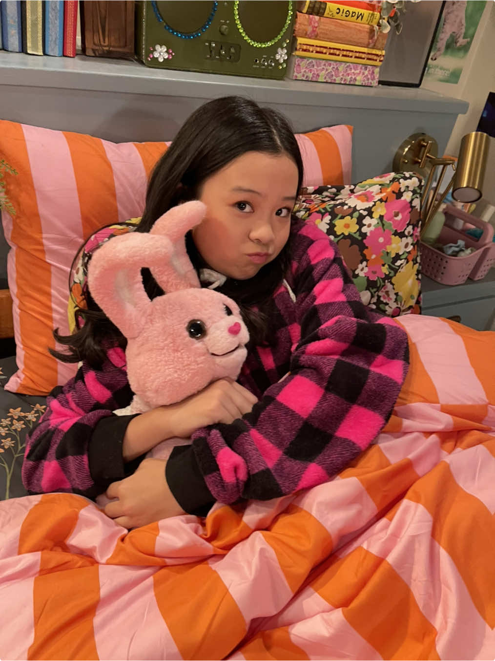 Episodes 3 + 4 out now on Disney Channel!💫🦇🎧 @Disney Channel @Disney+  #vampirinateenagevampire #vampirina #sophie #disneychannel #djpj