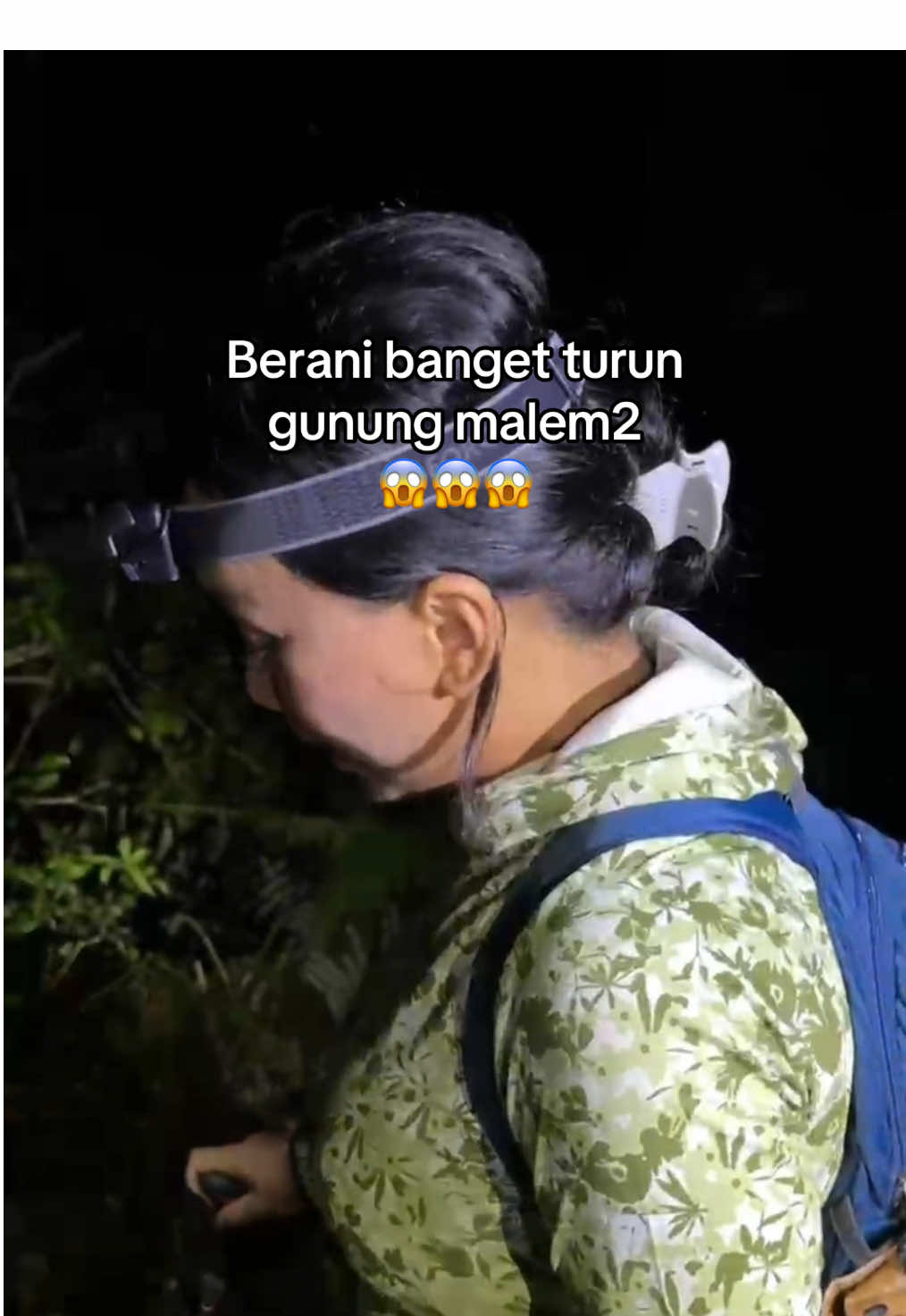Berani banget bu turun gunung malem2 😱😱😱 @Zita Anjani @UKP PARIWISATA #zitaanjani #ukppariwisata #gunungrajabasa #lampungselatan #zitaegi 