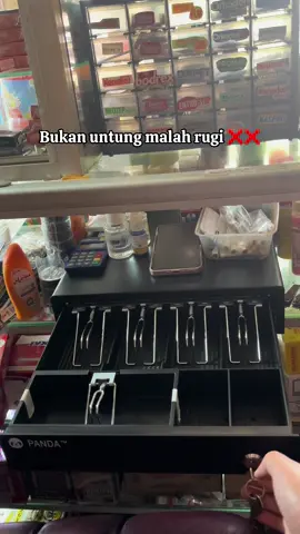 Jangan sampe kaya aku ya temen temen #laciuang #laciuangkasir #laciuangotomatis #warungsembako #xyzbca 