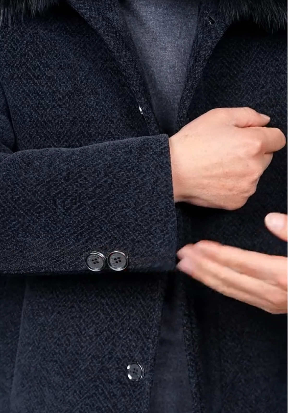 Chiếc áo này chính là lời cảm ơn không nói thành lời #aokhoac #aokhoacnam #aokhoactrungnien 