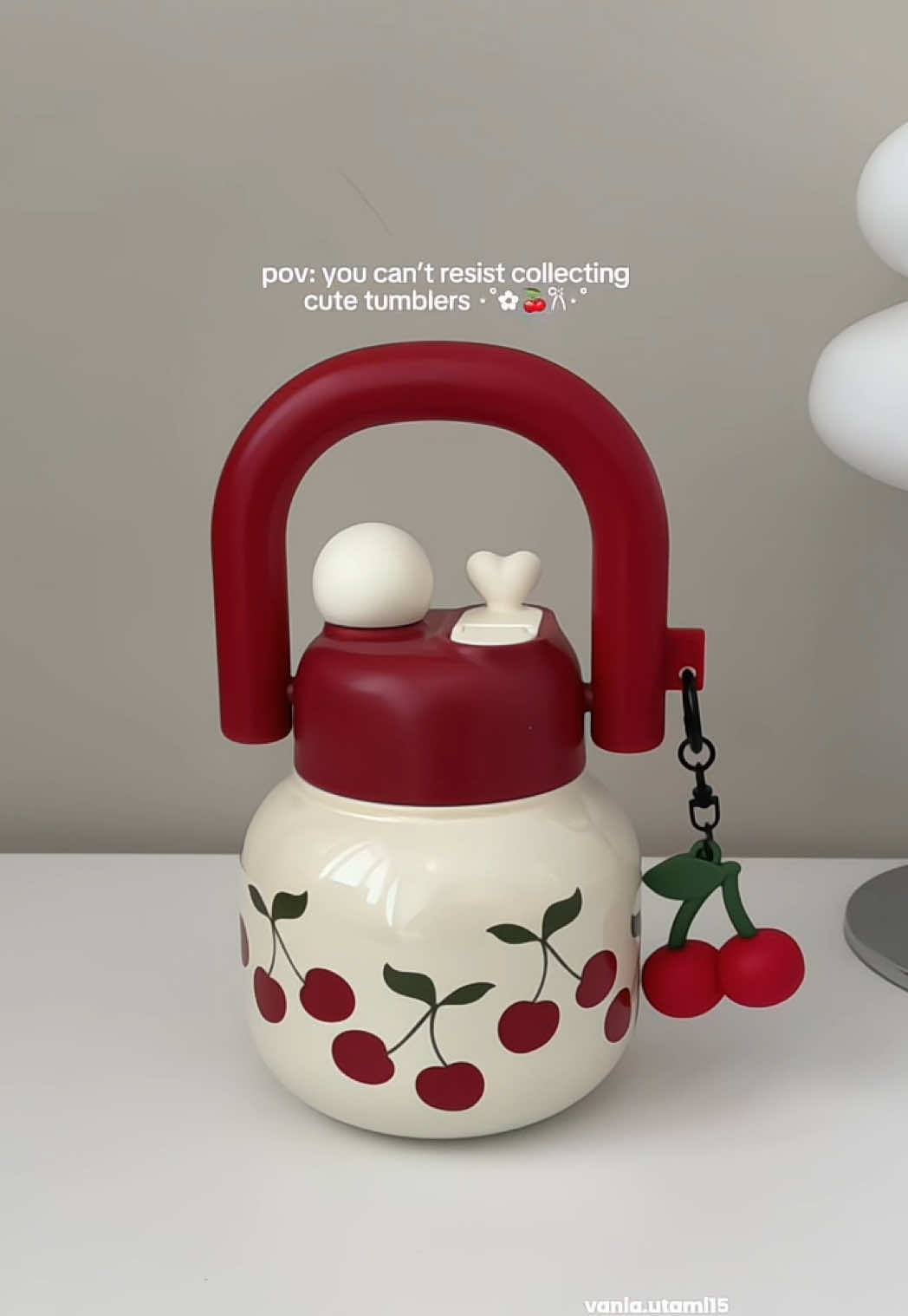 I love cute tumblers ❤️🍒 @Sidagar Cup.Indonesia #cutetumbler #tumbler #cherrytumbler #tumblersoftiktok #botolminum 