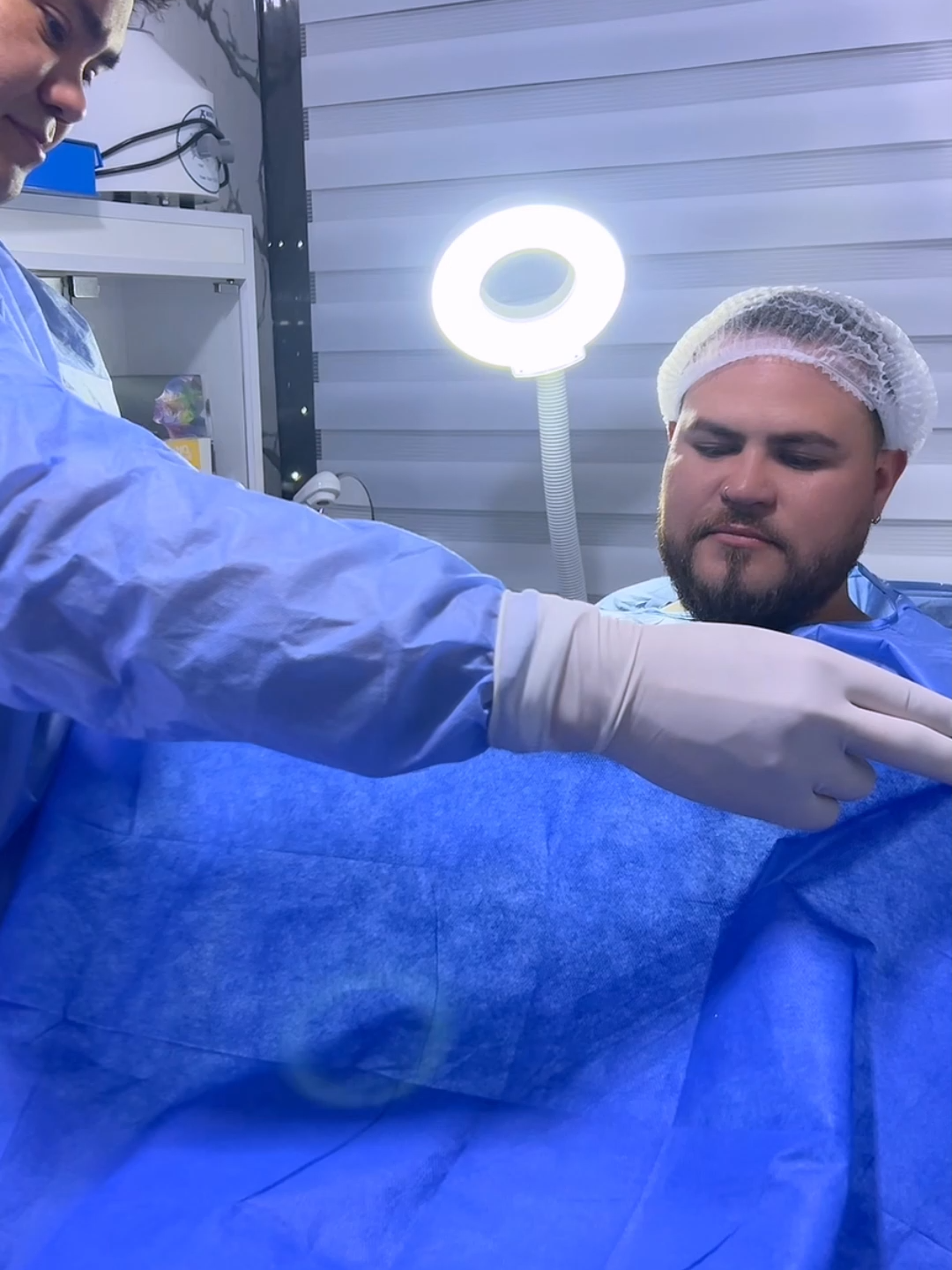 💪✨ Engrosamiento masculino en Medicwil ✨💪 Desde tu llegada al consultorio hasta la aplicación con nuestro médico especialista, cada paso está diseñado para tu comodidad y seguridad. Con ácido hialurónico logramos un aumento natural y seguro, mejorando forma, volumen y confianza 💖. 📲 Agenda tu cita: 902851247 #Medicwil #EngrosamientoMasculino #ÁcidoHialurónico #ConfianzaMasculina #TratamientosSeguros #BellezaSaludable