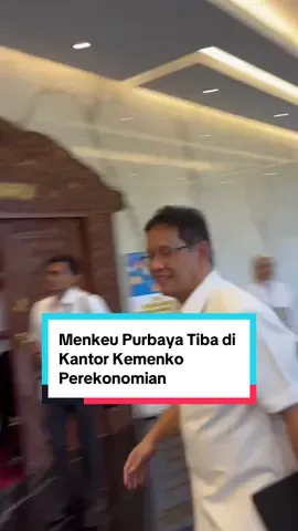 Hadiri Rakor Finalisasi Paket Ekonomi dan Penyerapan Tenaga Kerja, Menkeu Purbaya tiba di kantor Kemenko Perekonomian #purbayayudhisadewa #kementeriankeuangan #uangkita 