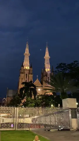 temboknya tinggi  #mangu  #kartedral_jkt  #istiqlal  #foryoupage  #bedaagama 