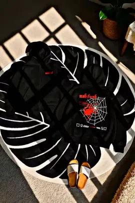 MOBUBACK Red Concueror Spider Sweater Hoodie Balaclava Menyala Reflective Zipper Jaket Hoodie Boxy Reflektif Nyala Unisex Pria Wanita Terbaru 2025 #sweater #outfit #OOTD #balaclava #hodie 
