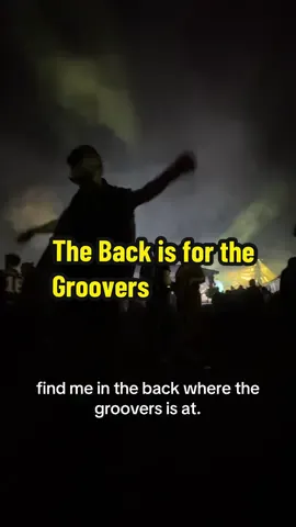 As somebody whose traversed all areas of the dance floor. The back remains elite in its own way. Being able to kick your feet up without worry of hitting anybody else: the capacity to let your body breathe and feel air flow and less restriction. Its a beautiful thing. backstage, front left, dead middle. Wherever you are, just make sure to keep dancing behby. Also  shoutout to my boy Charles getting down in this vid. 🕺🏽 #johnsummit #expertsonly #ravetok #festival #nyc 